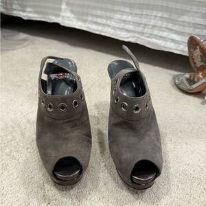 Stuart Weitzman Gray Peep-Toe Mules